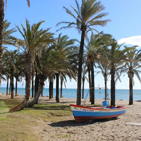 Wintowinrentals Newly Renovated Private Beachfront & Steps To The Marina Apartment *